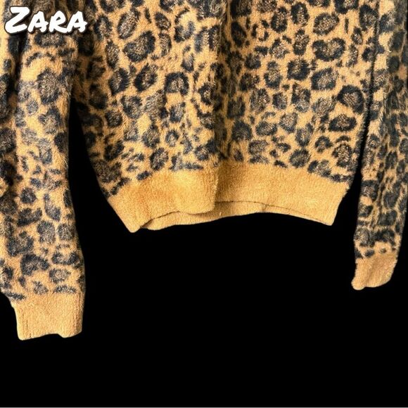 Preowned  EUC ZARA Leopard Print Fuzzy Knit Pullover Sweater - Size S - Picture 3 of 8